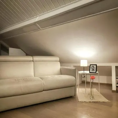 La Finestra Sull'oasi Apartment *